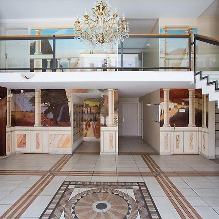 Palazzio Vieux Port By Welcome To Кан Екстериор снимка